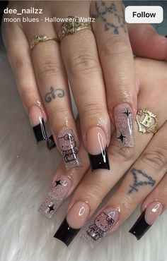 Cute Short Acrylic Nails Ideas Simple, 21st Birthday Nail Ideas Short, Gel X Nail Designs Black, Nails For Concert, Black Hello Kitty Nails, G59 Nails, Y2k Nail Ideas, Black Hello Kitty, 40k Followers