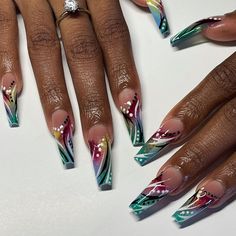 Nail Art Coffin Shape, Old School Nail Designs, School Nail Designs, Nails On Black Women, Nail Art Coffin, School Nail Art, Acrylic Nail Designs Coffin, Long Nail Art, Funky Nail Art