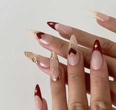 Red Gold Almond Nails, Red And Gold Nails Design, Gold Red Nails, Vintage Nails Design Retro, Red Gold Nails, Embellished Nails, Red And Gold Nails, Grunge Nails, Gold Nail