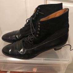 Oxford Lace Up Boot Suede Shaft With Leather Toes Excellent Condition. 1.5 Inch Heel Vintage Ralph Lauren, Shoes Vintage, Ralph Lauren Shoes, Ralph Lauren Collection, 5 Inch Heels, Vintage Shoes, Lace Up Boots, Combat Boots, Bootie Boots