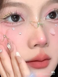 Blone Hair, Girly Makeup, Chinese Makeup, Korean Makeup Tutorials, Simple Prom Hair, Kawaii Makeup, Korean Eye Makeup