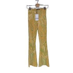 Nwt Zara Firfirli Jakarli Yellow Green Paisley Stretchy Flare Pull On Pants. Size S. 5039/460/300 Pull On Style. Elasticized Waist. Flare Leg. Stretchy. 92% Polyester 8% Elastane. Approx. Measurements: Refer To Pictures. Zara Jumpsuit, Green Paisley, Festival Clothing, Zara Pants, Pull On Pants, Festival Outfits, Pant Jumpsuit, Paisley, Pants For Women