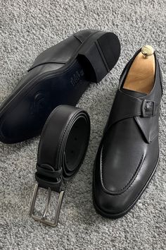 NEW COLLECTİON - SS / 22 Collection: SPRİNG / SUMMER - 22 Production: Special Production Buckle Detail Leather Classic Shoes BLACKProduct color: BLACK Product material: %100 Leather Product care: It can be polished and dyed.Product size: 39-40-41-42-43-44-45Package İncluded: Shoes Comfortable Mens Shoes, Sneaker Lovers, Black Leather Shoes, Classic Shoes, Monk Strap, Buy Shoes, Classic Leather, White Shoes, Shoes Black