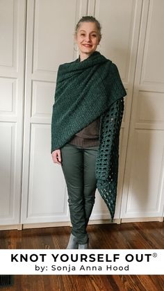 One shawl, endless styles! 💚✨ (1) Cape (2) Ruana (3) Blanket shawl #knotyourselfout #crochetpattern #crochet #etsy #ravelry #lovecrafts #makerist #yarnlove #supporthandmade #fiberart #etsycrochet #ravelrypattern #ravelrydesigner #ravelrycrochet #crochetlover Easy Crochet Wrap, Boho Crochet Blanket, Crochet Blanket Shawl, Crochet Cape, Cape Pattern, Easy Wrap