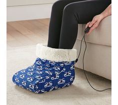 Treat your feet to cozy, soothing warmth with the Shavel Micro Flannel heated foot warmer. This innovative foot warmer features Micro Flannel fabric that combines the cozy comfort of cotton flannel with the convenience of being wrinkle-resistant and easy to care for. After a chilly day, slip into the ultra-soft sherpa fleece sock and let the electric heating pad gently warm your feet. From Shavel. Flannel Boots, Red Buffalo Check, Fleece Socks, Heating Pad, Electric Heating, White Buffalo, Sherpa Lined, Flannel Fabric, Sherpa Fleece