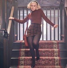 Sabrina Spellman Outfit, 40s Mode, Sabrina Witch, October Outfits, Sabrina Spellman, Witch Outfit, Estilo Preppy, Vintage Inspired Outfits, Plaid Mini Skirt