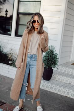 Simple Outfits With Jacket, February Style Outfit, Concert Outfits Spring, February Outfit Ideas, February Style, February Outfits, Pastel Outfit, Capsule Outfits, Looks Street Style