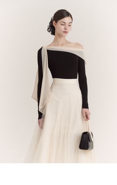 Classy Clothing Style, White Skirt Black Top Outfit, Long Skirt Classy Outfit, Casual Chic Outfits Classy, Classy White Outfits For Women, Black And White Dress Classy Elegant, Wedding Reception Dress For Guest, Organza Top Outfit, Elegant Dresses Classy Modest