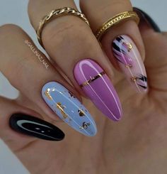 Bold Spring Nails, Sick Nail Designs, Stylish Nails 2023, Trendy Nail Designs 2023, Nail Poses, Spring Nails 2023 Gel, Almond Nails Designs, Nails 2023, Luxury Nails