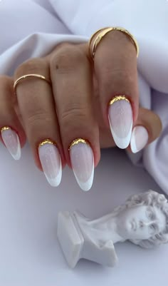 White Almond Nails With Design Glitter, Nail Art With Jewels, Kutek Disney, Milky Nails, Fire Nails, Chic Nails, Dope Nails, Nail Polishes, Cute Acrylic Nails