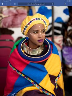 Xhosa Capes, Manga Wedding, Ndebele Print Outfits, South Africa Culture, Ndebele Print, Xhosa Outfits