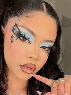 #beauty, #makeup, #skincare, #haircare Eye Makeup Unique, Rave Butterfly Outfit, Misa Amane Inspired Nails, Artistic Makeup Ideas Eyes, Extra Makeup Ideas, Crazy Eye Makeup Looks, Halloween Makeup Work, Butterfly Eyeliner Hooded Eyes, Cool Eyeliner Looks Creative