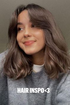 Bob With Curtain Bangs And Highlights, Front Layers Shoulder Length Hair, Short Layered Hair With Curtain Bangs Brunette, Haircuts For Blonde Hair Short, Short Layered Textured Hair, Curtain Bangs Armpit Length Hair, Feminine Layered Hair, Butterfly Haircuts Short, Professional Bob Hairstyles