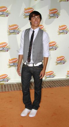 Zac Efron At Arrivals For 2007 NickelodeonS Kids Choice Awards Ucla Pauley Pavilion Los Angeles Ca March 31 2007. Image 1 Kids Choice Awards, Kids Choice Award, Zac Efron, Choice Awards, Fine Arts Posters, Nickelodeon, Fine Art Print, Posters Art Prints, Vivid Colors