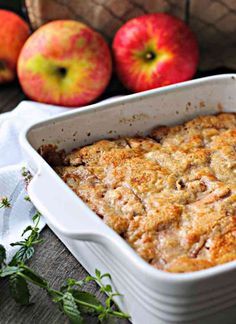 an easy apple crisp recipe in a white casserole dish