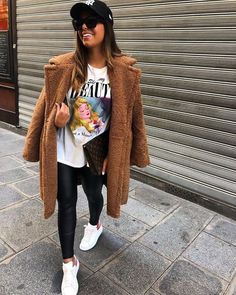 Simple Winter Outfits, Look Legging, Baby Teddy, Pastel Outfit, Cute Winter Outfits, Outfit Trends, Teddy Coat, Spring Street Style, Coat Outfits