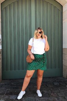 Weekend Casual Outfits, Moda Curvy, Plus Size Summer Outfits, Look Plus Size, Photos Inspo, Hacks Clothes, Style Goals, Dress Sweater, Photoshoot Inspo