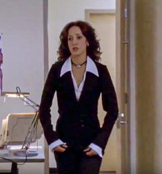 80s Female Detective, Bette Porter Style The L Word, 1990s Business Woman, 80s Buissnes Woman, 1990s Office Fashion, 90s Workwear Women, 90s Womens Workwear, Y2k Office Aesthetic, 2000s Business Woman