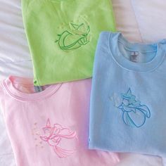 Cute Disney Sweatshirts, Disney Embroidery Sweatshirt, Cute Embroidered Sweatshirt For Loungewear, Cute Cotton Sweatshirt With Embroidered Logo, Cute Cotton Sweatshirt With Custom Embroidery, Cute Cotton Sweater With Embroidered Logo, Cute Cotton Sweatshirt With Embroidered Graphics, Cute Cotton Crew Sweatshirt, Cute Cotton Crew Neck Sweatshirt