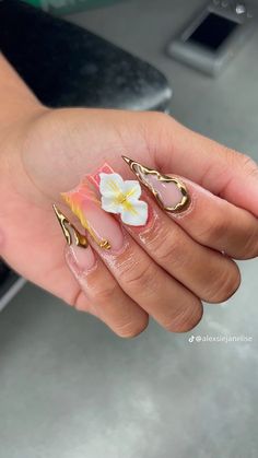 Stiletto Pinky And Square Nails, Square And Stiletto Nails Together, Short Stiletto Nails, Nail Designs Bling, Stiletto Nails Short, Birthday Nail Designs, Short Stiletto, Sitting Together, Hard Nails