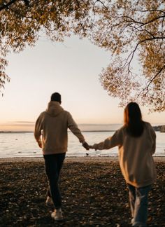 3 Small Habits That Will Go a Long Way in Making Your Marriage Happier - Living the Sweet Wife Feeling Unappreciated, Bad Marriage, Vans Girl, Rebuilding Trust, What Men Want, Life Vision Board, Romantic Gestures, Why Do People, Life Partners