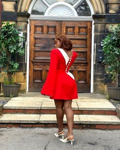 This beautiful dress perfectly styled by veekeejames herself ❤️❤️❤️ . . Dress : @shoperikan #ootd#veekeejames#loveunbeaten24 #explorefashion#nigeria#africa#reddress# Cultural Day Outfits, Coperate Gown Styles, Cooperate Gown Style, Short Dinner Gowns Classy, Classy Graduation Outfit, Office Wears, Curvy Casual Outfits, Classy Short Dresses, Nigeria Africa