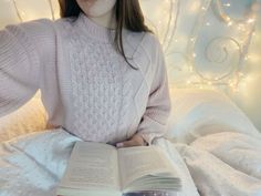 Coquette Reading, Pink Coquette Aesthetic, Aesthetic Reading, Reading Aesthetic, Pink Jumper, Pink Coquette, Kawaii Room, Reading In Bed, Pink Style