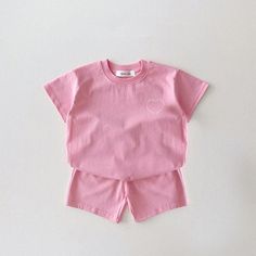 Made from Organic Cotton: An eco-friendly, breathable, and hypoallergenic fabric that’s gentle on delicate skin. Care Instructions: Machine wash on a gentle cycle, tumble dry on low. A Thoughtful Gift: Ideal for birthdays, holidays, or any day you want to make extra special for the little one in your life. Toddler Girl Summer, Love Me More, Shirt Pant Set, Elastic Shorts, Beautiful Shorts, Basic Shorts, Girls Clothing Sets, Baby Shirts, Printed Sleeves