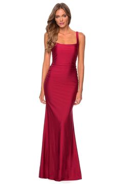 Classy Evening Gowns, Jersey Prom Dress, Beauty Features, Trumpet Gown, Prom Style, Column Dress, Burgundy Dress, Dress Silhouette, Navy Color