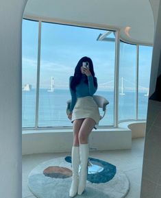 Handsome Women Fashion, Artist Hat Outfit, Travel Classy Outfit, How To Style White Thigh High Boots, School Woman Aesthetic, Wife Style Fashion, Gangnam Outfit, Outfits For Seoul, Cute Girlfriend Outfits