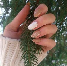 It can be anything, as long as it's holiday-themed! Beige Nail Designs, Ongles Beiges, Alex Martin, Beige Nail, Beige Nails Design, Winter Nail Art Designs, Shellac Nail Designs, Nail Art Noel, Snow Nails