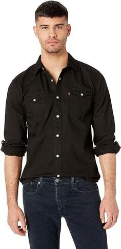 100% Cotton Standard Fit Black Relaxed Fit Shirt With Button Closure, Fitted Black Tops With Pockets, Classic Black Shirt With Relaxed Fit, Classic Black Relaxed Fit Shirt, Classic Black Fall Shirt, Fitted Long Sleeve Levi's Shirt, Fitted Black Shirt With Pockets, Classic Fitted Levi's Shirt, Levi's Black Long Sleeve Tops