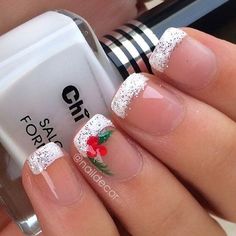 Unghie natalizie: ecco le più belle nail art ispirate al Natale! Christmas Nail Art Designs, Holiday Nail Art, Snowflake Nails, Nails Polish, Baymax, Xmas Nails, Christmas Nail Designs, Christmas Nail, Christmas Nail Art