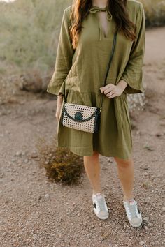 The Ainsley Crossbody & Clutch is as cute as it is versatile. Wear Ainsley as a crossbody then remove the leather strap and carry it as a clutch! 100% Handwoven rattan & leather Handmade by talented women artisans in Bali, and sustainably sourced with care. Each POPPY + SAGE bag comes with our signature linen dust bag, a premium added touch to protect your bag while traveling or storing. HANDMADE ARTISAN BAGS All of our rattan straw items are handwoven by individual artisans. Due to the fact tha Everyday Use Braided Handles Crossbody Clutch, Everyday Braided Handles Crossbody Clutch, Chic Clutch With Braided Handles For Everyday, Casual Clutch Shoulder Bag With Braided Handles, Chic Everyday Clutch With Braided Handles, Woven Crossbody Clutch, Spring Crossbody Straw Bag With Detachable Strap, Spring Straw Crossbody Bag With Detachable Strap, Crossbody Straw Bag With Braided Handles For Day Out