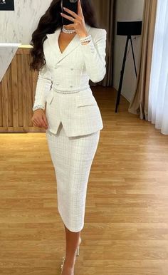 Chique Outfit, Corporate Dress, Corporate Attire, Nails Wedding, Nails French, Classy Dress Outfits