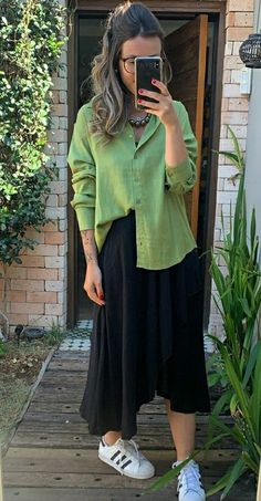 Tie Shoulder Dress Outfit, Fall Outfits Triangle Shape, Trendy Casual Work Outfits For Women, Hippy Work Outfit, Modest Indie Outfits, Hippie Work Outfit, Casual Long Skirt Outfits, Trendy Outfits Midsize, Comfy Core