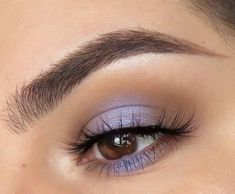 Blue Eyeshadow For Brown Eyes, Make Up Yeux, Matte Make Up, Make Up Designs, Blue Eyeshadow Looks, Blue Lilac, Eye Makeup Designs