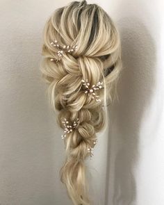 Hairstyle Bridesmaid, Beaded Hair Pins, Wedding Hair Inspiration, Long Blonde, Wedding Hair Pins, Hair And Makeup Artist, Bridal Hair And Makeup, Hair Beads