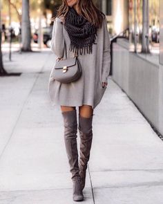 Casual Chique Stijl, Winter Bags, Fest Outfits, Woman Walking, Pullover Outfit, Winter Mode, Winter Trends, Outfit Winter