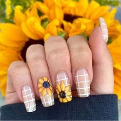 30 Positive Sunflower Nails Are Sprouting Up All Over Our Feeds - 230 Ombre Acrylic, Fall Nail Art Designs, Plaid Nails, Ombre Acrylic Nails, Pretty Nail Art, Fall Nail Art