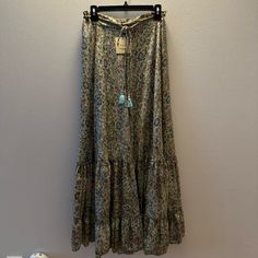 Nwt Floral-Patterened Maxi Skirt Patterned Skirt For Vacation In Spring, Patterned Skirt For Spring Vacation, Patterned Printed Skirt, Casual Patterned Long Skirt, Spring Paisley Print Flowy Maxi Skirt, Spring Flowy Maxi Skirt With Paisley Print, Spring Paisley Print Skirt, Patterned Long Skirt With Floral Print, Patterned Floral Print Long Skirt