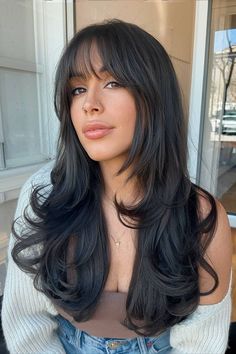 Butterfly haircut with bangs and soft layers Butterfly Blowout Hair, Butterfly Haircut With Bangs Medium Hair, Butterfly Layers With Bangs, Butterfly Cut Bangs, Layered Bangs Long Hair, Haïr Cut For Straight Hair, Butterfly Cut With Curtain Bangs, Butterfly Cut With Bangs, Medium Butterfly Haircut