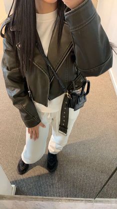 Zara Jacket Outfit, Street Style Outfits Casual, Zara Drip, Outfit Zara, Mode Zara, Zara Jacket, Zara Outfit, Winter Fit, Trendy Outfits For Teens