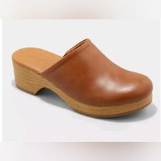 Brand New Women's Universal Thread Magnolia Cognac Clogs Casual Brown Clogs With Stacked Heel, Casual Brown Clogs With Wooden Heel, Classic Brown Clogs With Stacked Heel, Brown Closed Toe Medium Width Clogs, Brown Mules, Woven Mules, Clogs Heels, Clog Heels, Cream Shoes