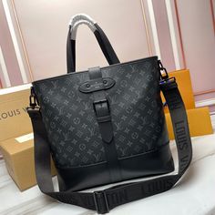 ???? SIZE: 38 x 37 x 13 cm Louis Vuitton Collection, Louis Vuitton Fashion, Louis Vuitton Bag, Luxury Bags, Contact Us, Fashion Bags, Clutch Bag, Paper Bag, Louis Vuitton