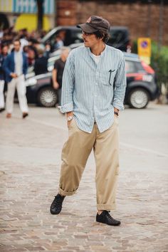 Pitti Uomo Street Style, Hipster Mens Fashion, Mens Fashion Urban, Mens Fashion Streetwear, Men Street, Spring Street Style, Streetwear Men Outfits, Men Fashion Casual Outfits, Street Style Inspiration