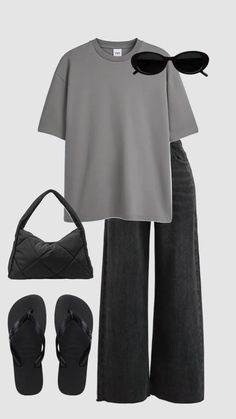 Summer cool 🖤 #cph #copenhagenstyle #outfitinspo #matildadjerf #filippzorz #aesthetic #flipflops #havaianas Gray Pants Outfit, Havaianas Outfit, Outfit Noir, Shuffles Summer, Casual Work Outfits Women, Summer Cool, Basic Outfits