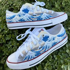 The traditional Japanese woodblock printed classic art piece, "The Great Wave of Kanagawa" on white low top Converse Chuck Taylor Shoes for Men or Women. Custom Made-to-Order sneakers. We buy each pair of shoes BRAND NEW from the Converse retail store. Each pair is made to order, please make sure you put in the correct shoe size before you check out. The ink is permanent and will never come off. Made in the USA. This price includes everything: shoes, artwork, and shipping. Please message us with Converse Bleu, Converse Art, Converse Ideas, Designs Clothes, Painted Converse, Painted Shoes Diy, Chuck Taylor Shoes, High Top Chucks, Converse High Top