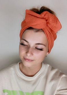 Enjoy a comfortable fit with this Red Desert Wire Headband. Made from 100% cotton and expertly crafted by La Belle Bunny, Its unique earthy colour stands out and adds a sense of style and personality. The soft fabric is both gentle and breathable, making it perfect for all-day wear.  WHAT MAKES US DIFFERENT? - We source materials of exceptional quality - Attention to detail is paramount; we are perfectionists - All our seams are hidden - Processing and shipping is swift, with tracking provided - Wired Headband, Red Desert, Wire Headband, Red Headband, Head Piece, Head Band, Bad Hair Day, Turbans, Head Wrap