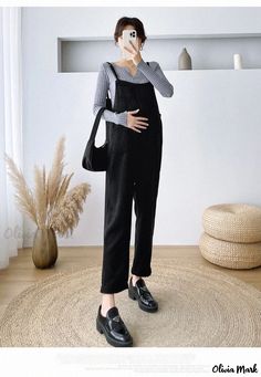 Olivia Mark - Maternity Set: Stylish Maternity Wear with Maternity Overalls and Pants Casual Black Maternity Bottoms, Black Overalls For Workwear, Black Overalls For Fall, Edgy Pregnancy Outfits, Edgy Maternity Outfits, Punk Maternity, Stylish Maternity Wear, Maternity Overalls, Maternity Outfits